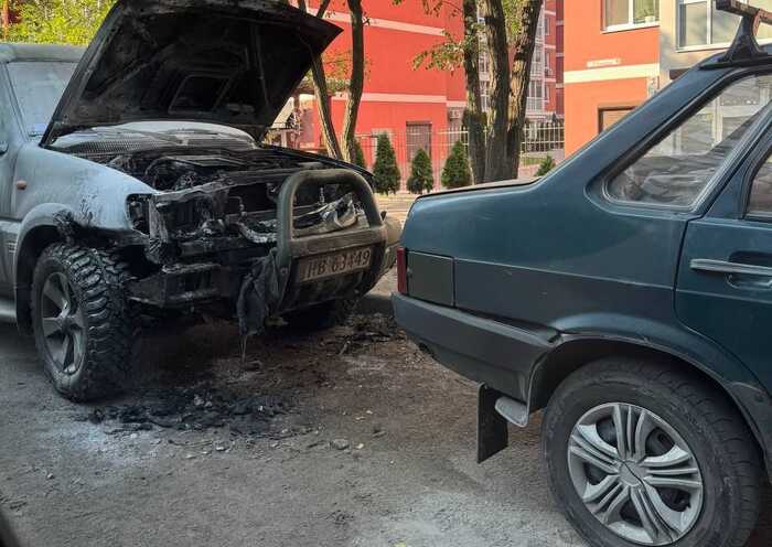 У Дніпрі стався черговий підпал авто військового